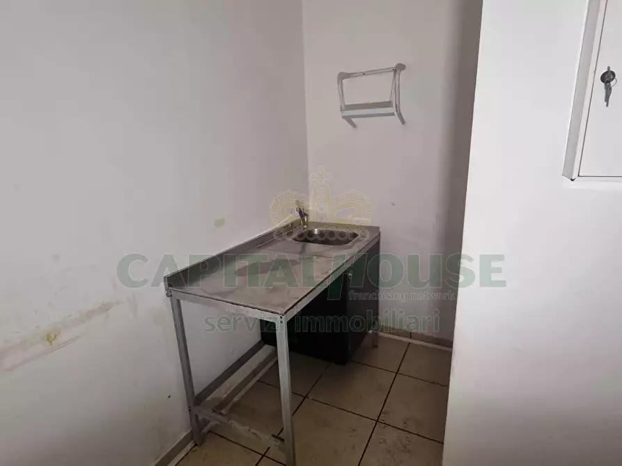 Immagine 12 di Locale commerciale in vendita  a Camigliano