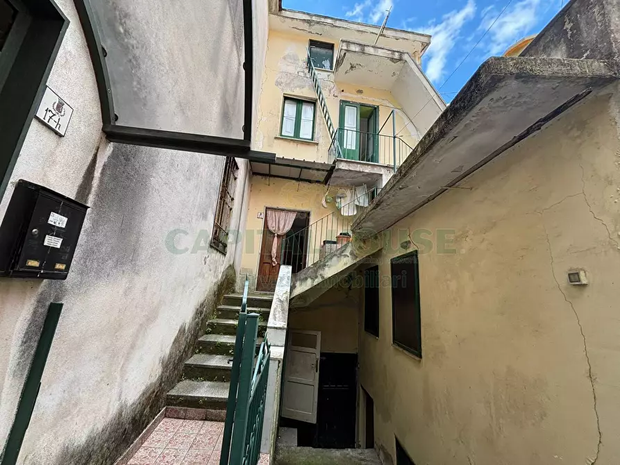Immagine 2 di Casa semindipendente in vendita  in Via Alessandro Manzoni a Bracigliano
