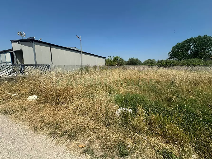 Immagine 8 di Terreno residenziale in vendita  in CASERMA ORESTE SALOMONE a Capua