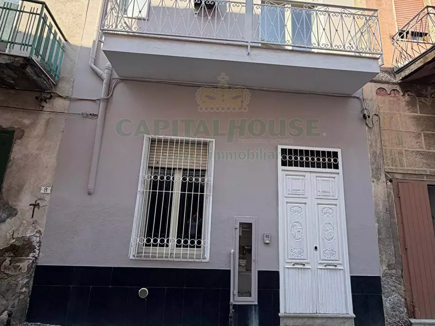 Immagine 1 di Casa semindipendente in affitto  in avella a Avella