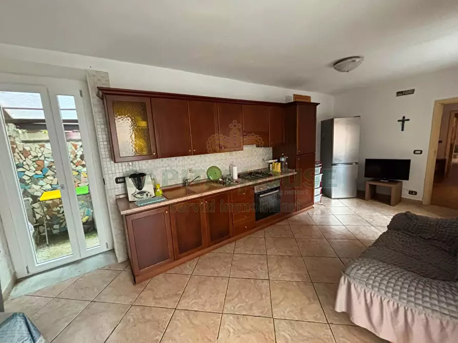 Immagine 1 di Casa semindipendente in vendita  in Via Rinaldi a Siano