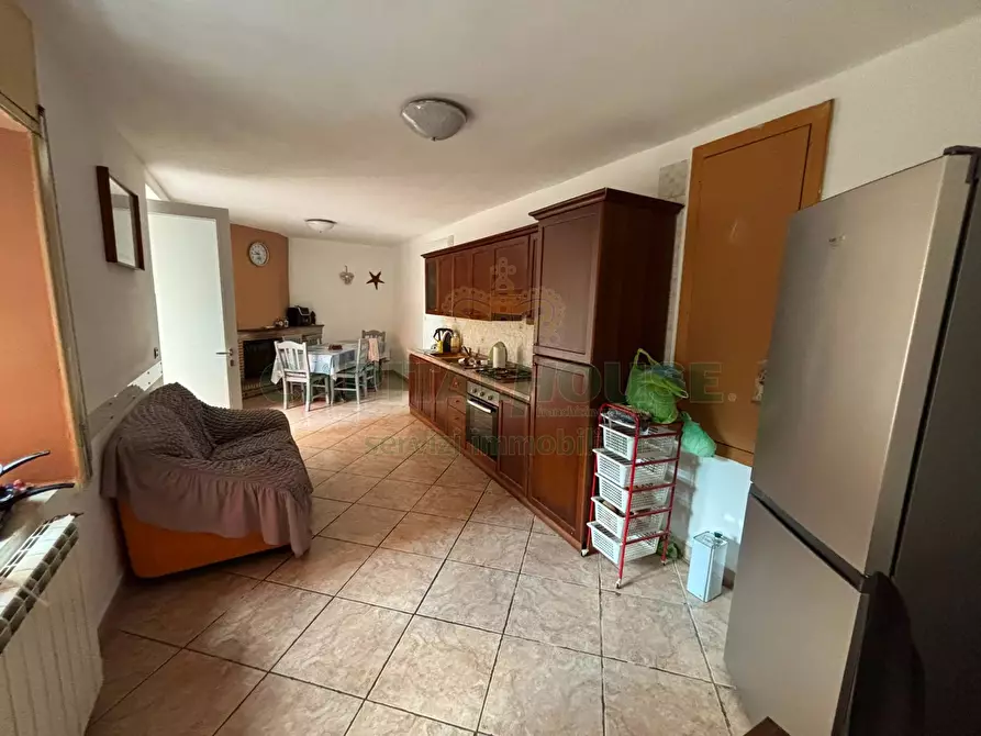Immagine 2 di Casa semindipendente in vendita  in Via Rinaldi a Siano