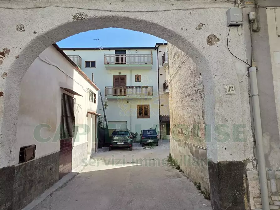 Immagine 1 di Appartamento in vendita  in corso italia 182-184 a Saviano