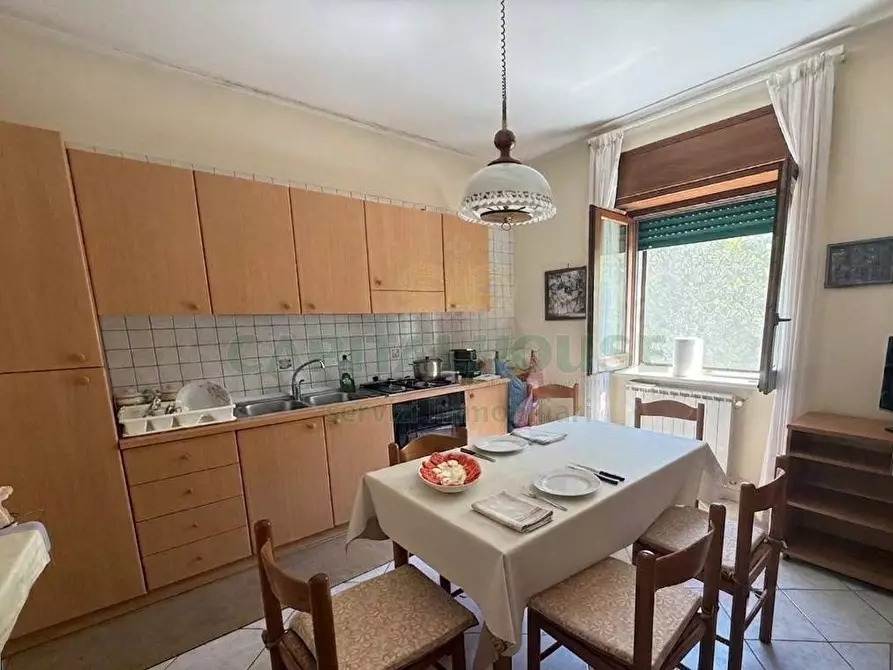 Immagine 3 di Villa in vendita  in Via Giovanni Falcone a Baronissi