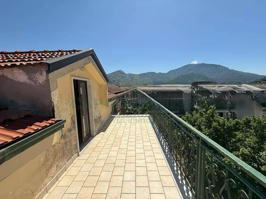 Immagine 14 di Villa in vendita  in Via Giovanni Falcone a Baronissi
