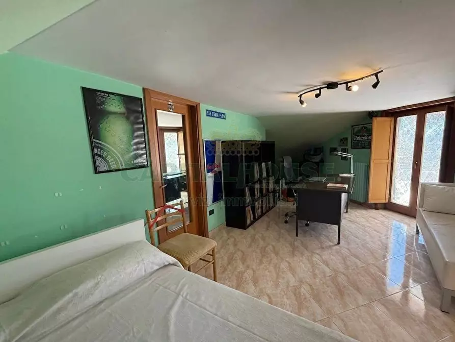 Immagine 17 di Villa in vendita  a Baronissi