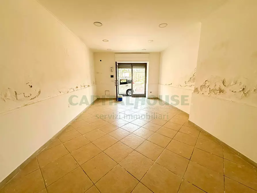 Immagine 4 di Attività commerciale in vendita  in VIA RIVIERA CASILINA a Capua