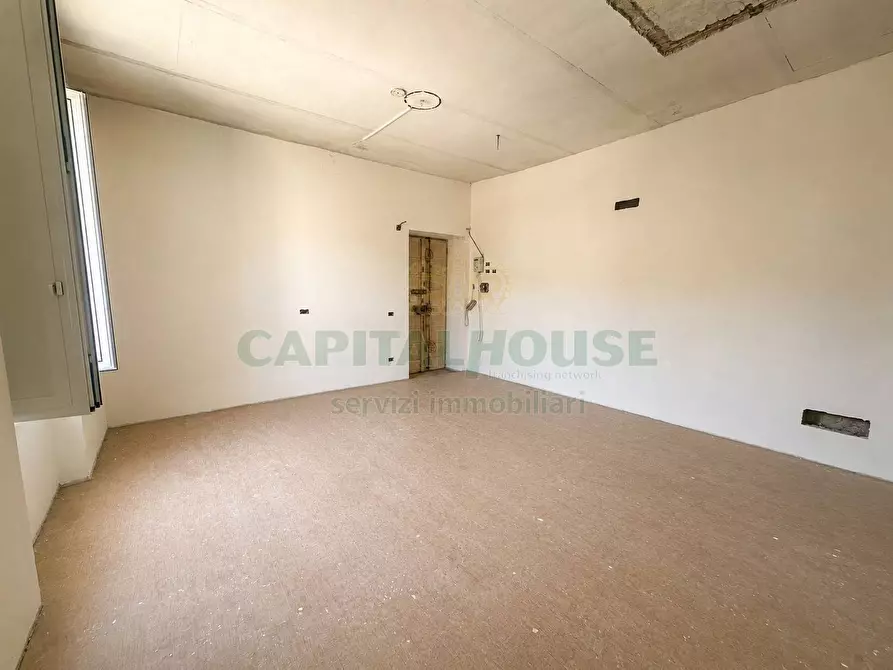 Immagine 4 di Appartamento in vendita  in VIA LARGO AMICO a Capua