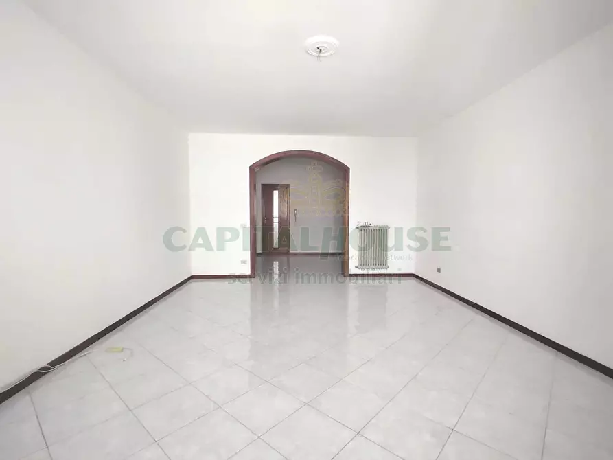 Immagine 54 di Appartamento in affitto  a Capua