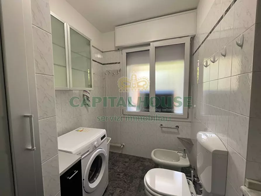 Immagine 16 di Casa semindipendente in affitto  in Via San Donato a Bologna