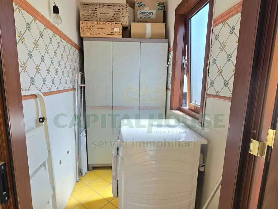 Immagine 22 di Appartamento in vendita  in Via Ugo Foscolo a Capodrise