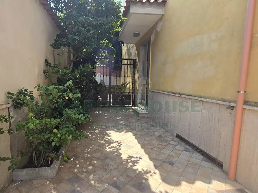 Immagine 23 di Appartamento in vendita  in Via Ugo Foscolo a Capodrise
