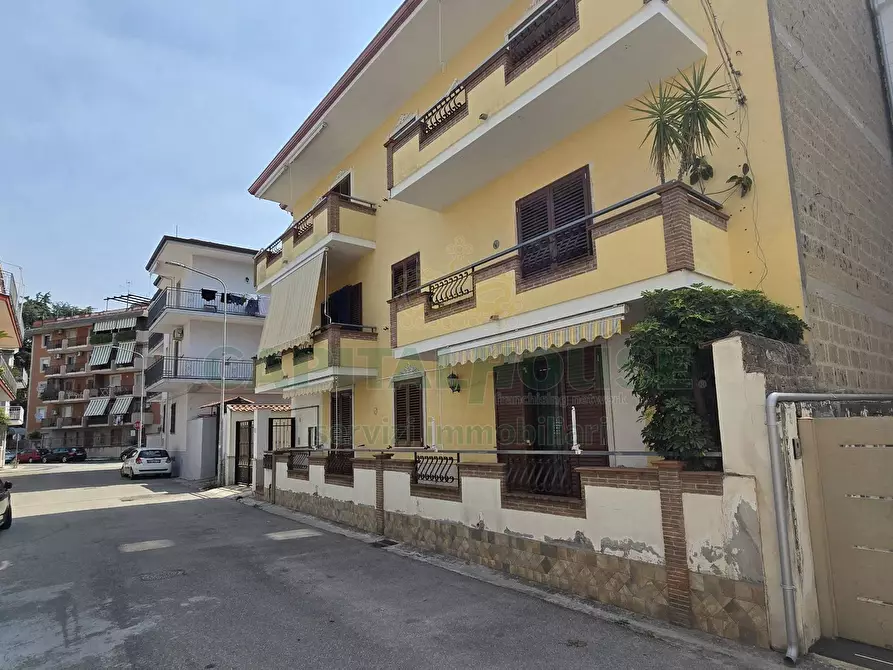 Immagine 24 di Appartamento in vendita  in Via Ugo Foscolo a Capodrise