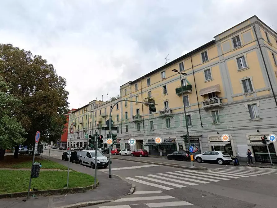 Immagine 5 di Appartamento in vendita  in Viale sarca a Milano