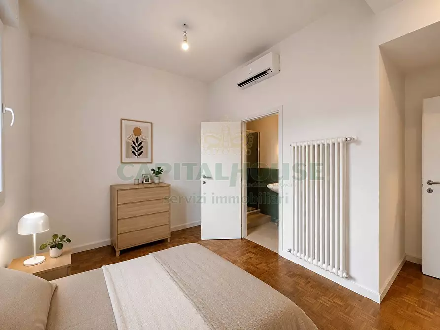 Immagine 7 di Appartamento in vendita  in Via Del Borgo Di San Pietro a Bologna