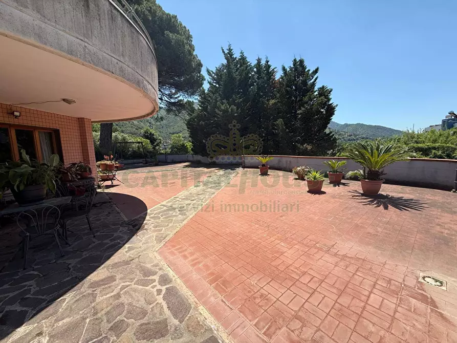 Immagine 7 di Villa in vendita  a Baronissi