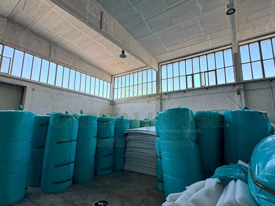 Immagine 3 di Capannone industriale in affitto  in quadrelle a Quadrelle