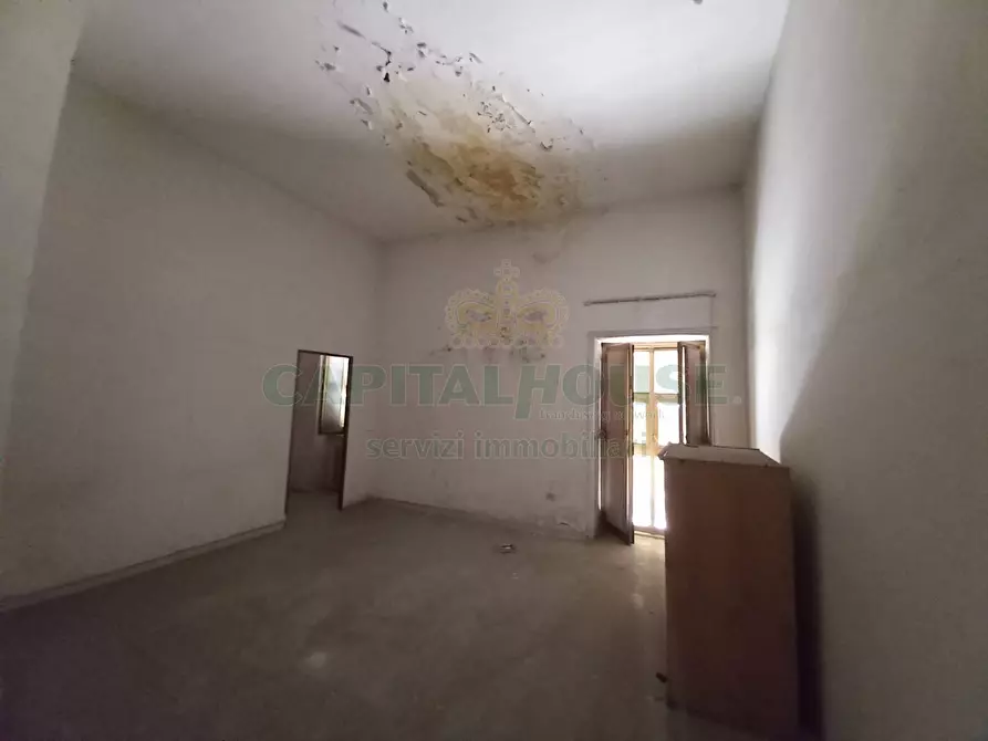 Immagine 25 di Palazzo in vendita  in sirignano a Sirignano