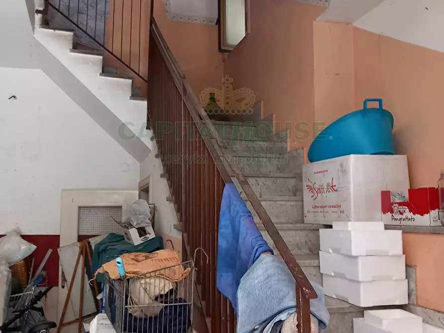 Immagine 29 di Palazzo in vendita  in sirignano a Sirignano