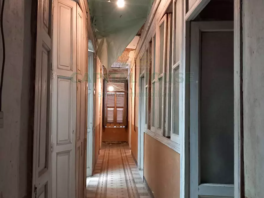 Immagine 38 di Palazzo in vendita  in sirignano a Sirignano