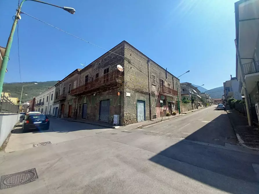 Immagine 43 di Palazzo in vendita  in sirignano a Sirignano