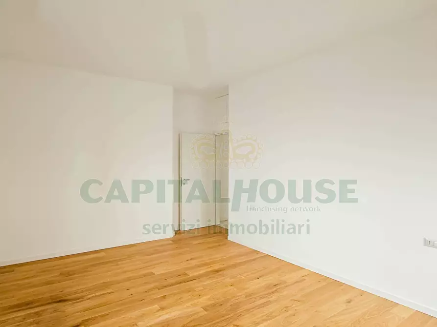 Immagine 4 di Appartamento in vendita  in Via Fiume a Milano