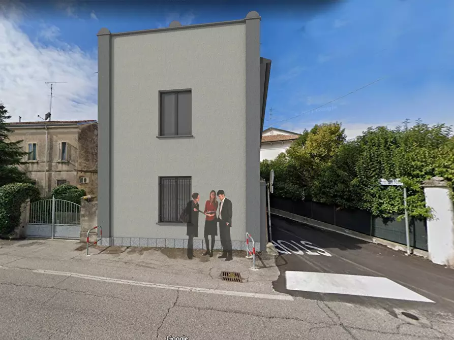 Immagine 5 di Appartamento in vendita  in strada chiesanuova a Mantova