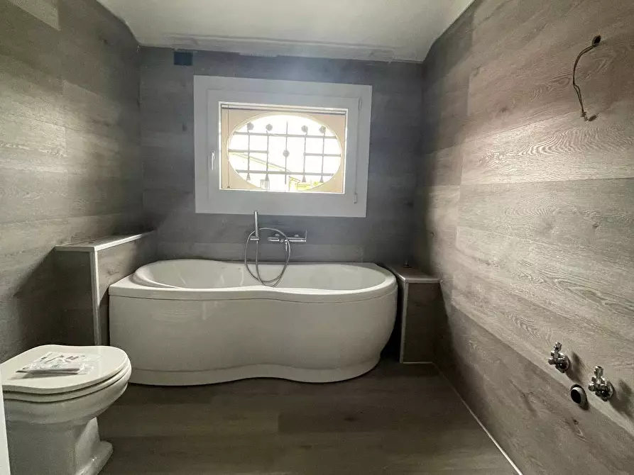 Immagine 26 di Casa indipendente in vendita  in cremona 1 a Mantova