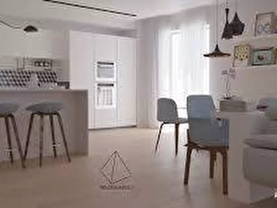 Immagine 6 di Appartamento in vendita  in Gombrich 1 a Mantova