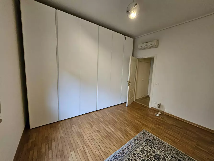 Immagine 6 di Appartamento in vendita  in via Chiassi a Mantova