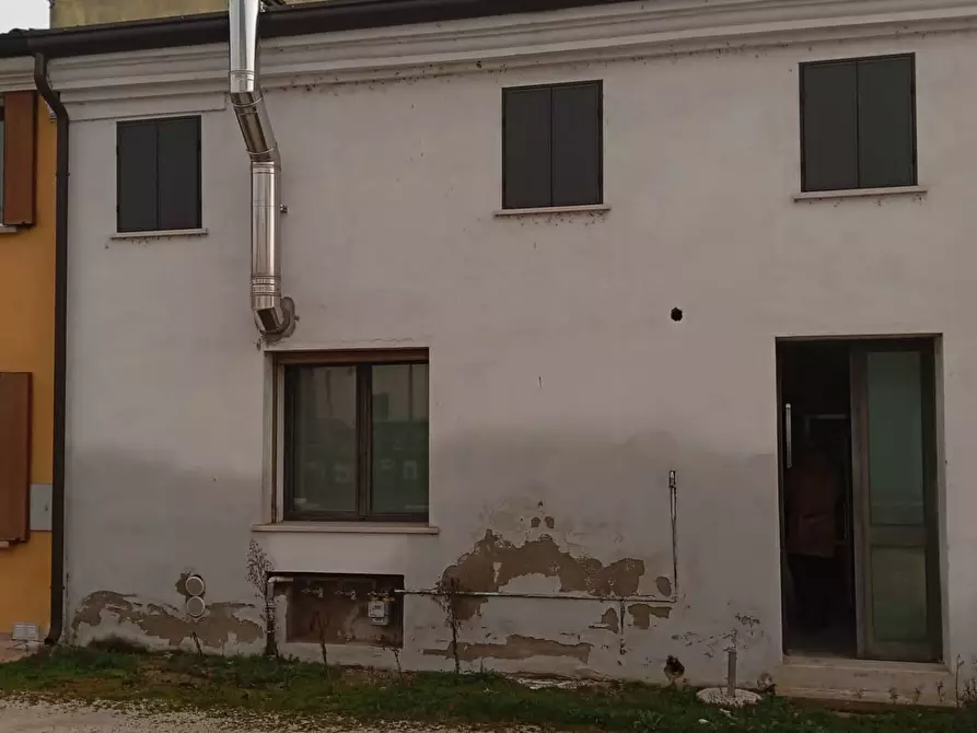 Immagine 8 di Cantina in vendita  in strada cisa a San Giorgio Bigarello