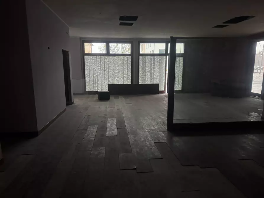 Immagine 8 di Cantina in vendita  in via Gradaro a Mantova