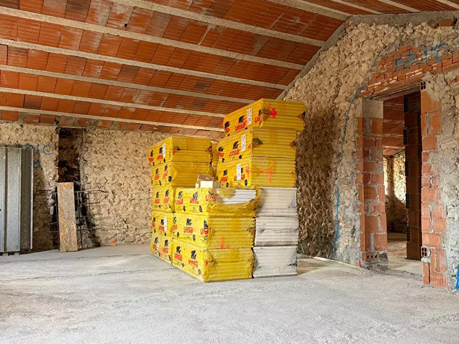 Immagine 4 di Appartamento in vendita  a Volta Mantovana