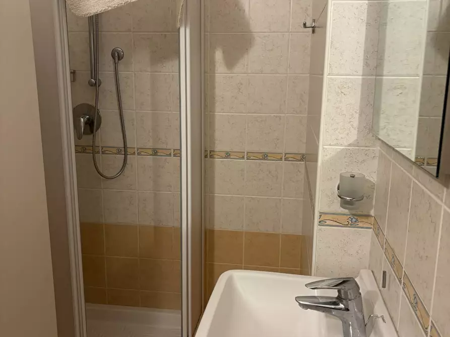 Immagine 18 di Appartamento in affitto  in via Gombrich a Mantova