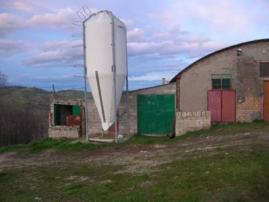 Immagine 2 di Locale commerciale in vendita  in Provinciale 150 a Arielli