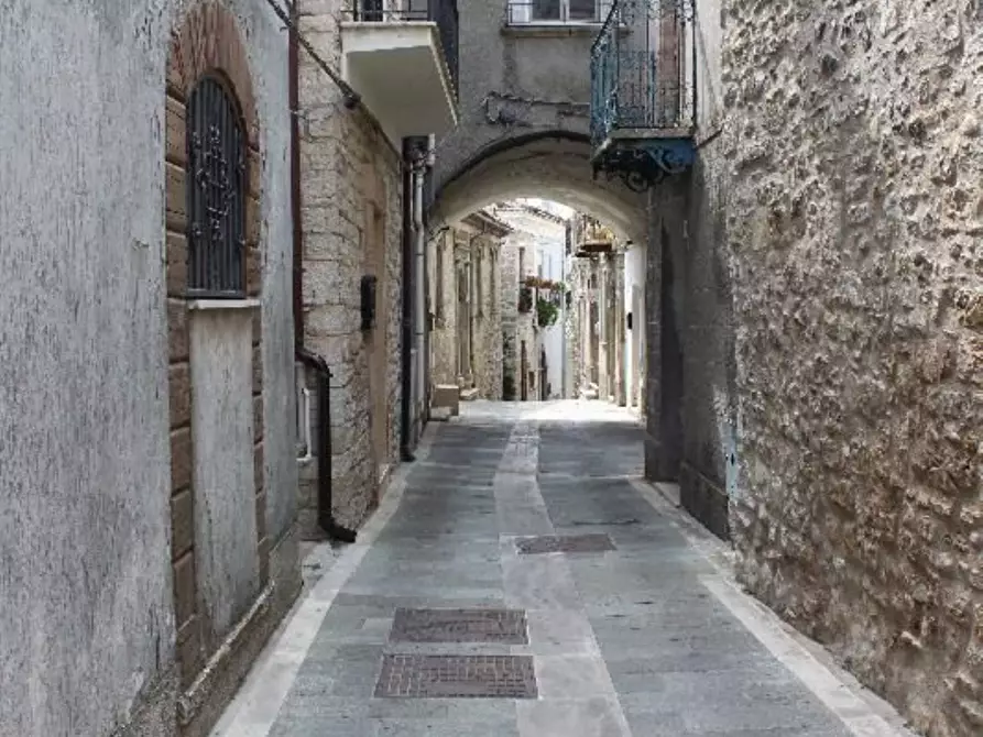 Immagine 10 di Casa indipendente in vendita  in Fuori Porta 42 a Carunchio