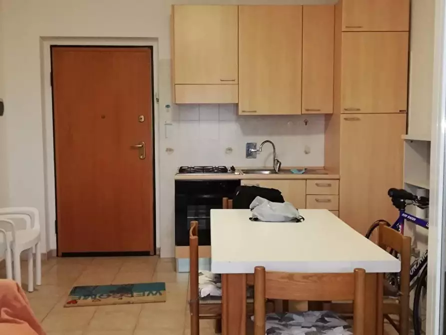 Immagine 10 di Appartamento in vendita  in SS 16 86 a Vasto