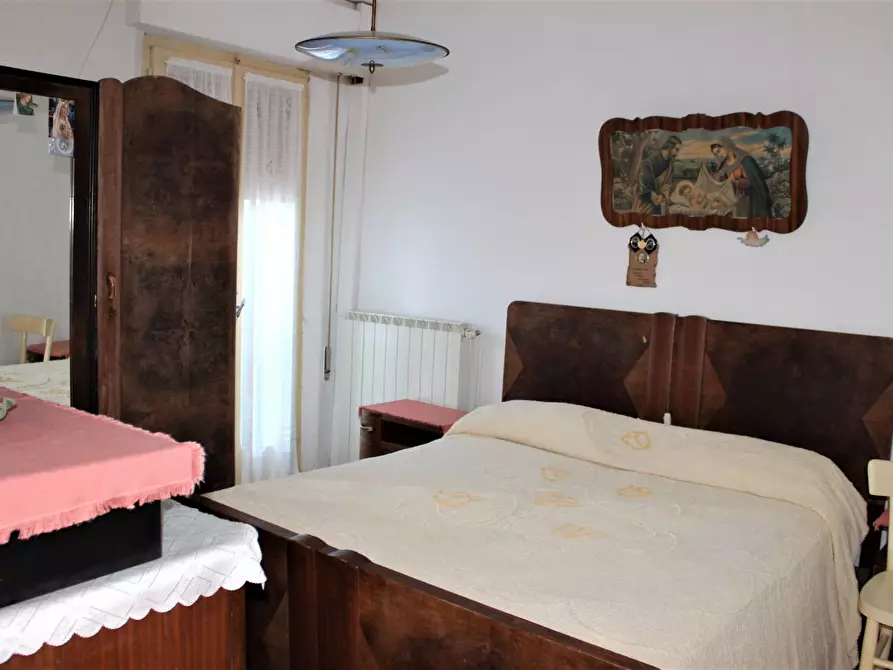 Immagine 10 di Casa indipendente in vendita  in Via Vittorio Veneto 81 a Carunchio