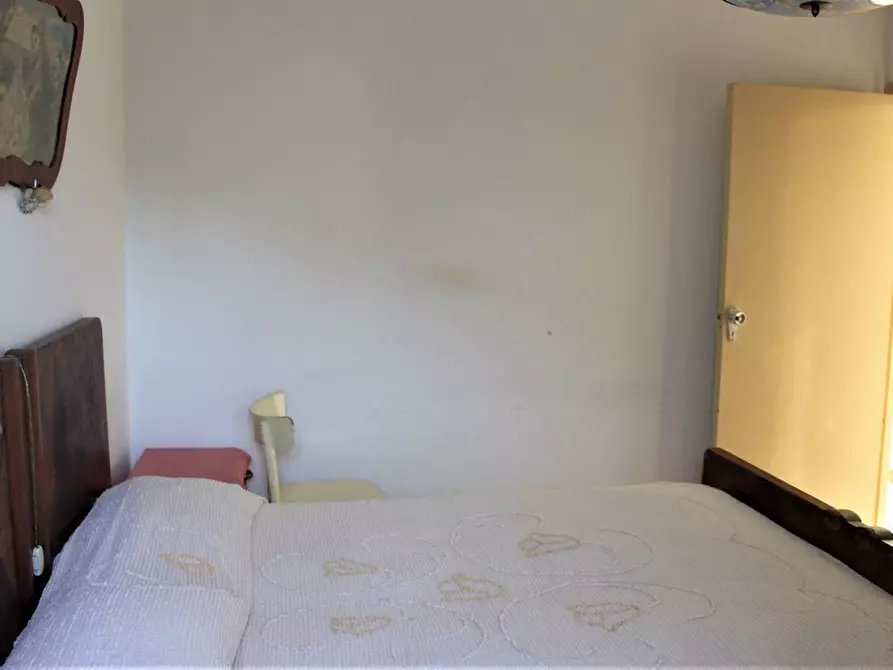 Immagine 11 di Casa indipendente in vendita  in Via Vittorio Veneto 81 a Carunchio