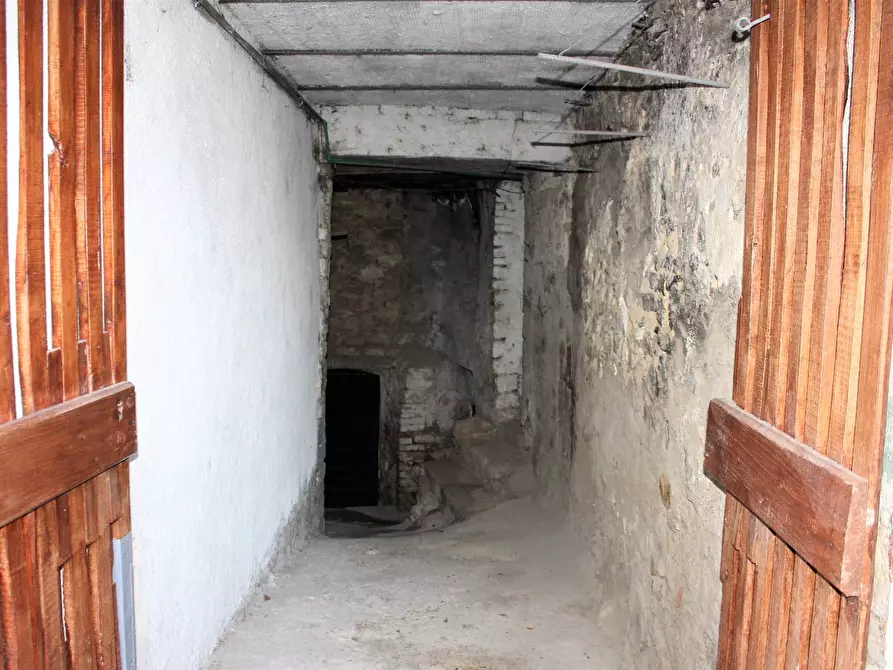 Immagine 23 di Casa indipendente in vendita  in Via Vittorio Veneto 81 a Carunchio