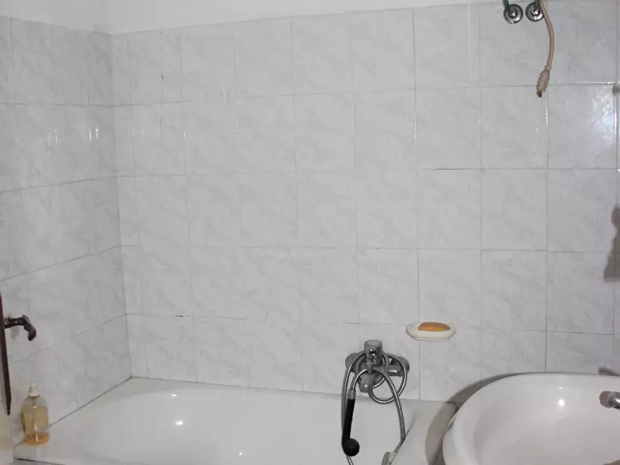 Immagine 9 di Casa semindipendente in vendita  in via Giuseppe Verdi 40 a Carunchio