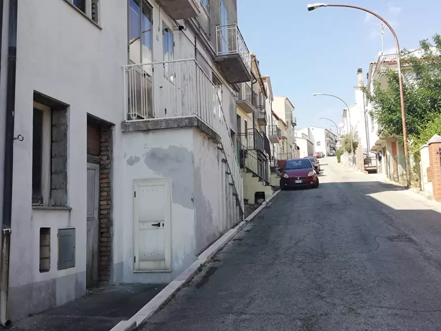Immagine 10 di Casa semindipendente in vendita  in Via XXIV Maggio 71 a Carunchio