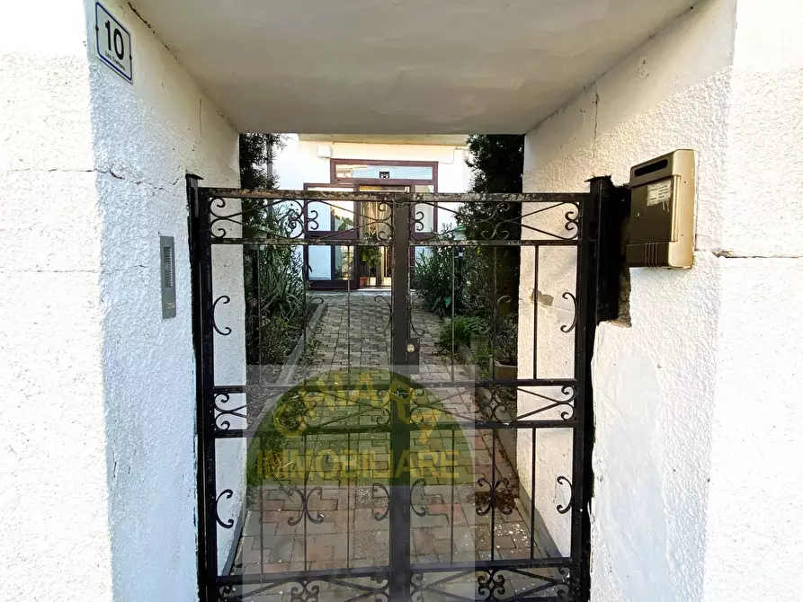 Immagine 13 di Villa in vendita  in Contrada Tratturo a Gissi