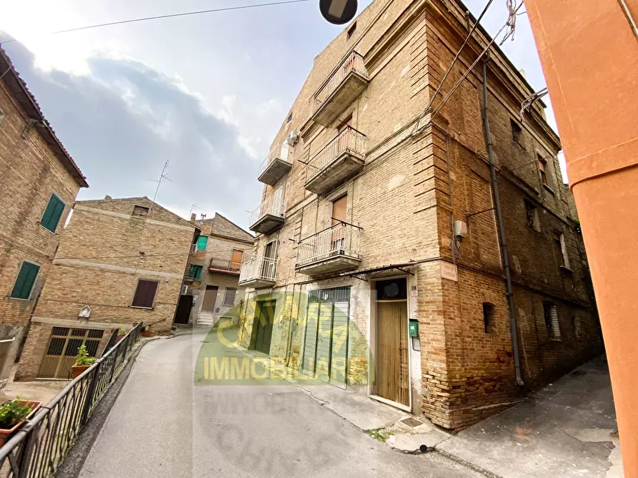 Immagine 1 di Casa semindipendente in vendita  in Via Giovannella del Borgo a Carunchio