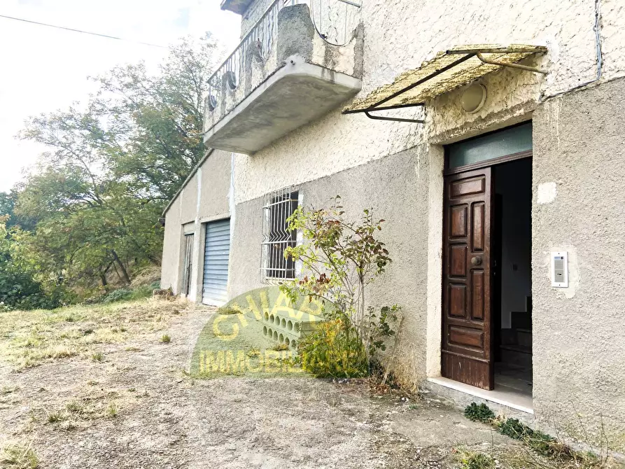 Immagine 3 di Casa indipendente in vendita  in Contrada Crocegrossa 7 a Carunchio