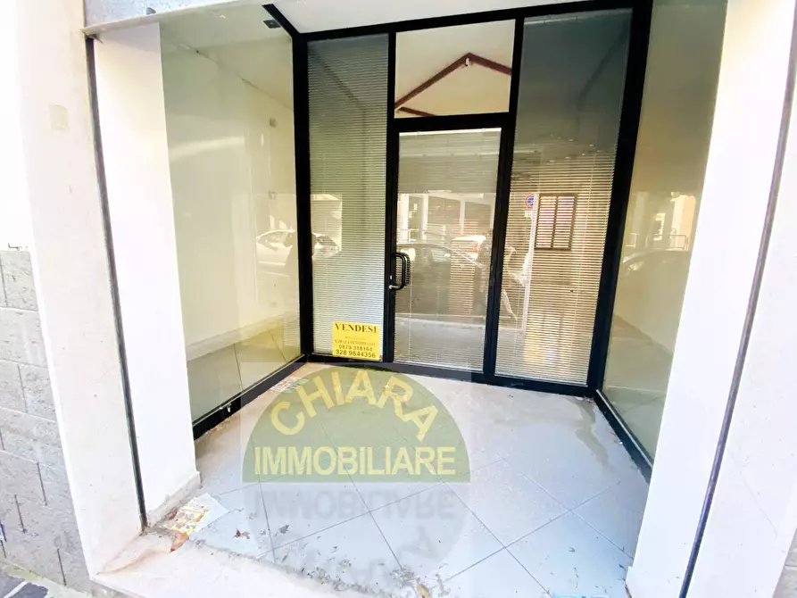 Immagine 5 di Locale commerciale in vendita  in Corso Duca degli Abruzzi 5 a Cupello