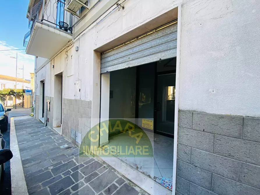 Immagine 13 di Locale commerciale in vendita  in Corso Duca degli Abruzzi 5 a Cupello