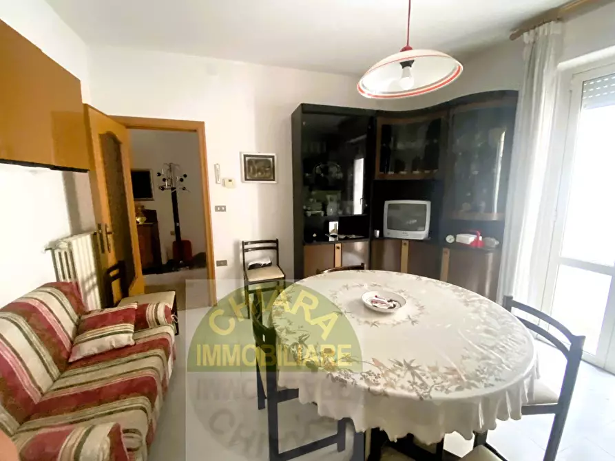 Immagine 4 di Casa semindipendente in vendita  in via Roma 11 a Carunchio