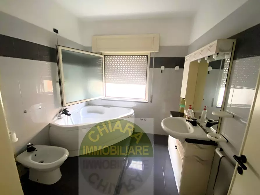 Immagine 11 di Casa semindipendente in vendita  in via Vittorio veneto a Cupello