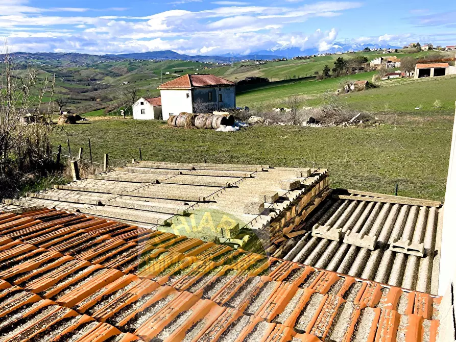 Immagine 61 di Villa in vendita  in Contrada Tratturo a Gissi